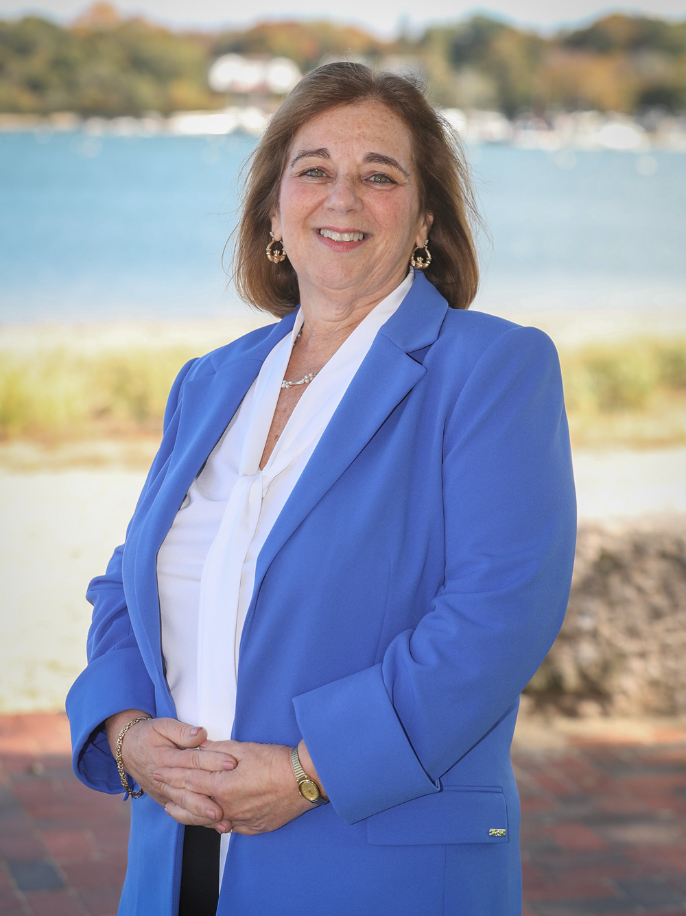 Attorney Suzânne Cayer