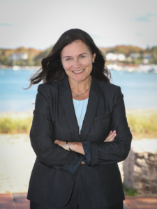 Attorney Suzânne Cayer